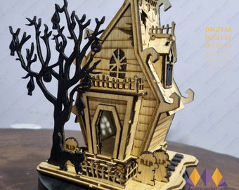 Può includere: Un modello di casa infestata in legno tagliato al laser con un albero nero e lapidi. La casa ha un design dettagliato con una porta a forma di bara e una recinzione decorativa. Il modello include il testo "SVG PNG PDF DXF" e "DIGITAL".