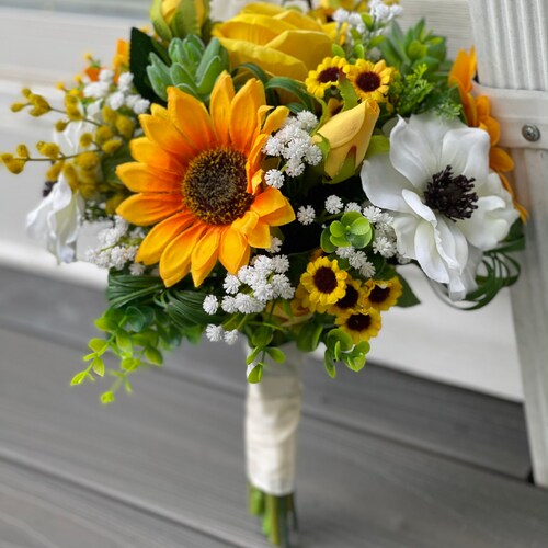 ARTIFICIAL SUNFLOWER BOUQUET Bridal shops flowers, wedding flowers , silk bouquet, yellow, summer wedding, keepsake, realistic, flowers, roses