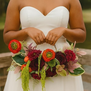 Burgundy & Orange Ranunculus Purse Bouquet – Lightweight Hoop Wedding Bouquet with Cascading Greenery