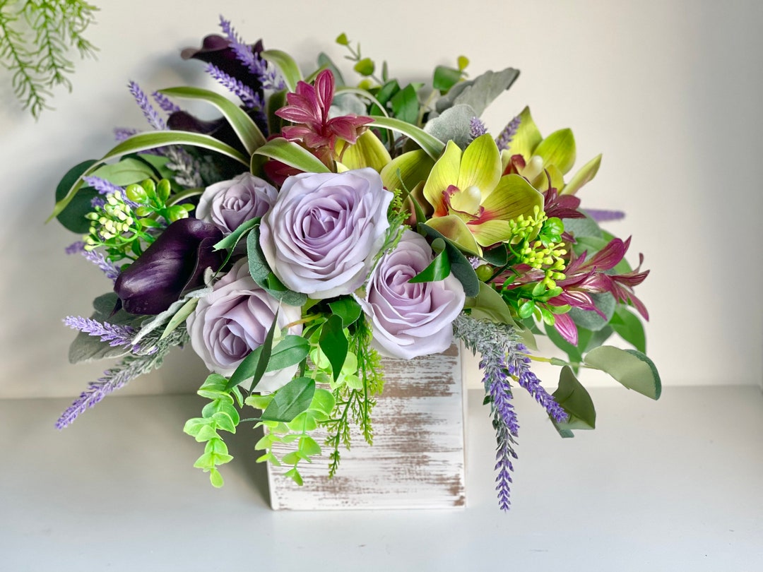 FLORAL ARRANGEMENT, Table Centerpiece , Office Arrangement, Gift Items