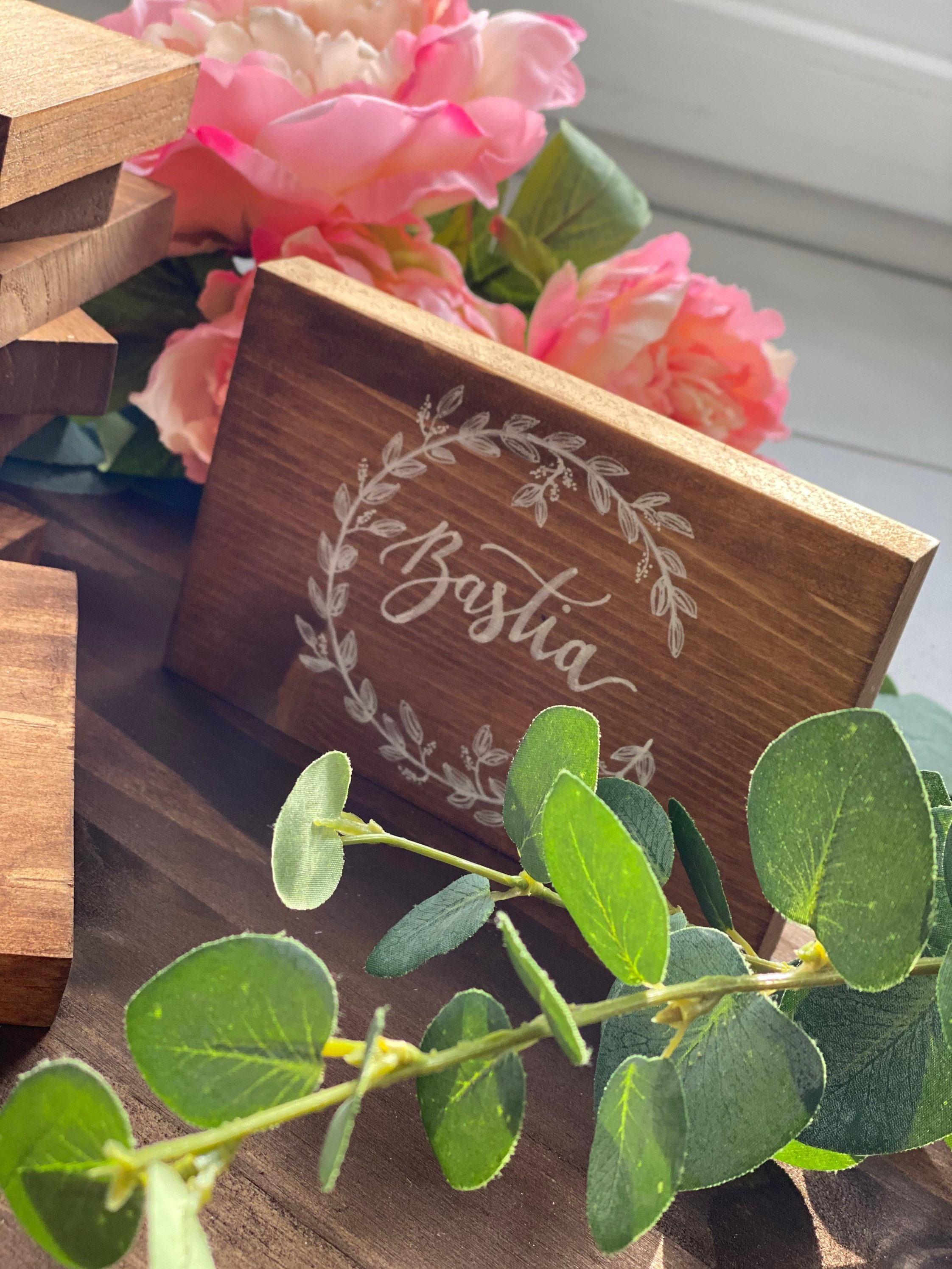 Your table names on wooden plate with illustration center Etsy