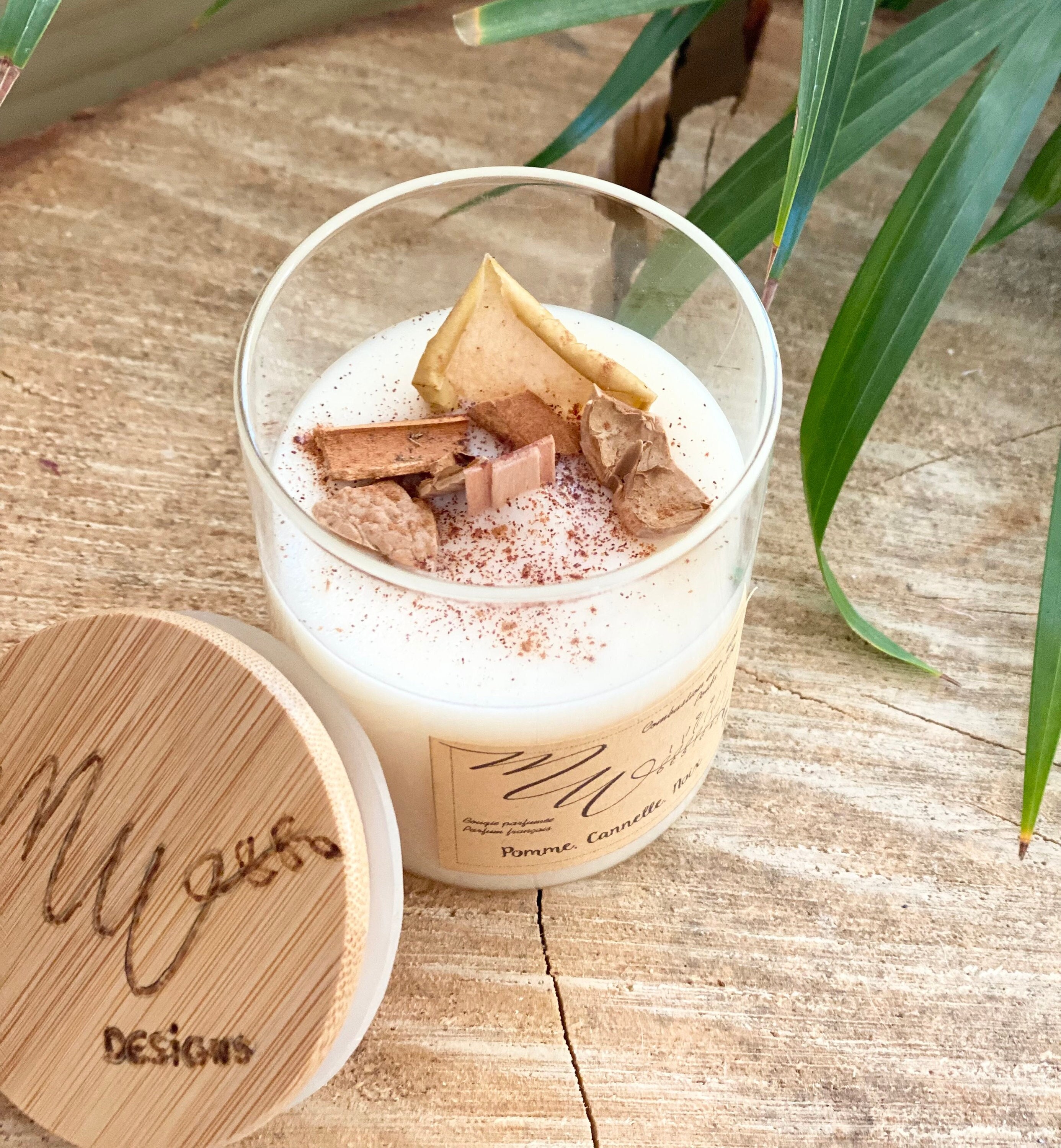 Pomme, Cannelle, Noix /Bougie Parfumée Décorée Personnalisée Au Verso Bougie Végétale, Naturelle - P
