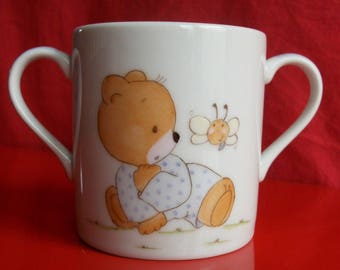 Custom decorated tumbler "Shy Bear", Limoges porcelain timpani, hand-painted timpani, timpani or glass with two handles