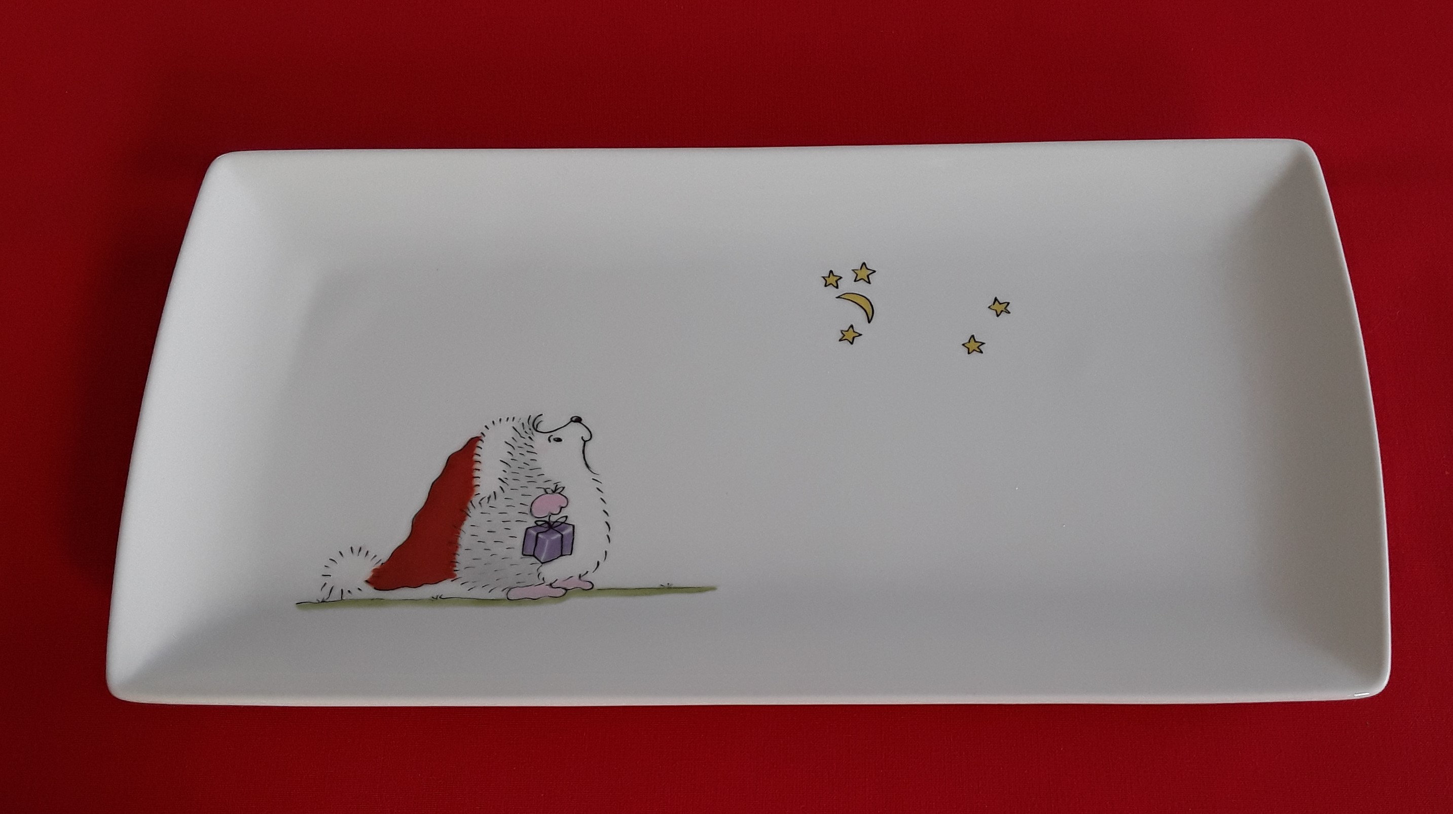 Dish decorated with a "Hedgehog looking at the stars", porcelain dish, rectangular dish, dish for savory dishes, dish for sweet dishes.