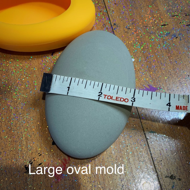 Oval silicone mold set 1 large and 1 small image 3