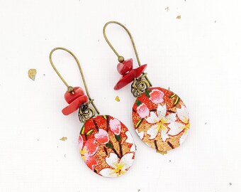 Origami earrings pink/red cherry blossom - red coral - Japanese paper - great sleeper Antic brass metal beads