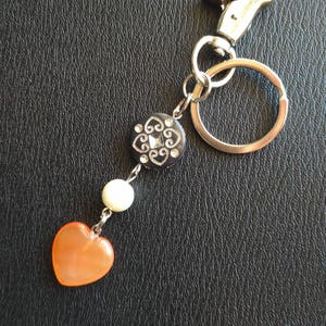 Karneol-Herz-Taschenanhänger oder Schlüsselanhänger – Valentinstag-Geschenkidee für Frauen, Geburtstag, Muttertag, Weihnachten, Valentinstag