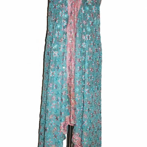 Superbe robe maxi bohème ornée de perles à la main, robe maxi caftan bohème, robe de soirée perlée, robe maxi brodée dorée, robe ouverte dans le dos ornée