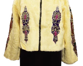 Hermosa chaqueta de piel vintage de Penny Lane con parche de novia bordado, estilo bohemio e hippie de los años 70 y 60, con lentejuelas y purpurina navideña.