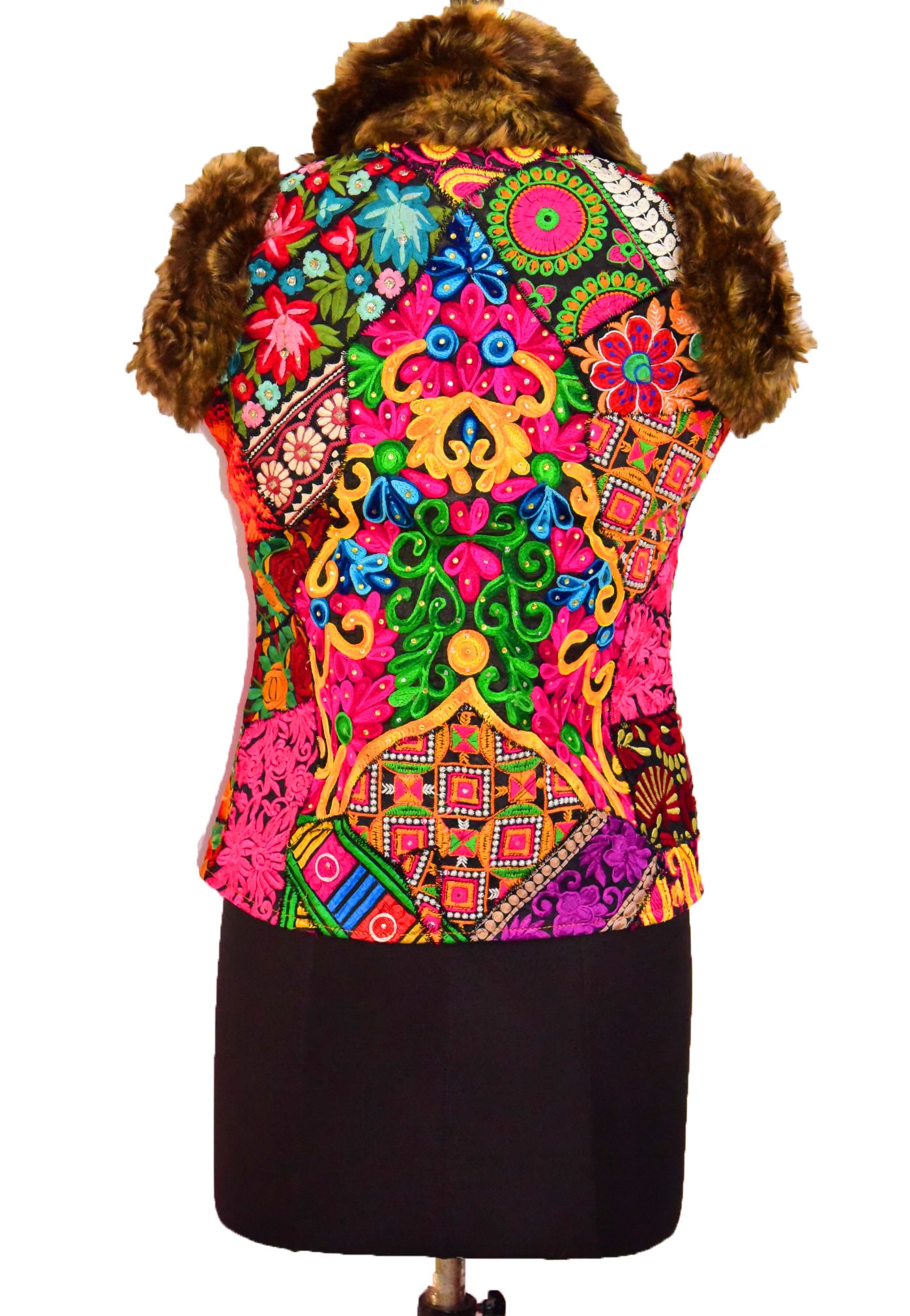 Veste Banjara Brodée Vintage Courte - Rouge, Taille M, Coton - Fait Main (Neuf Sans étiquette)