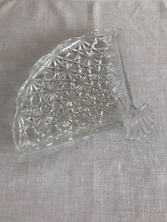 Pretty Vintage Pressed Glass  Fan Shaped Trinket … - image 4