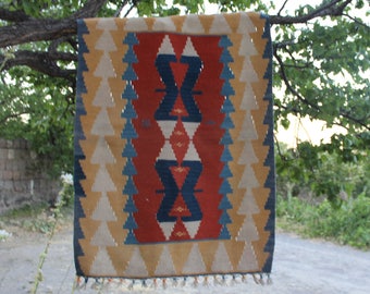 Turkish Kilim Rug,  4'x3' rug, Small Rug, Handmade Rug, Area Rug, Vintage Kilim, Boho rug,  Bedroom rug. Decorative kilim, Small kilim Rug
