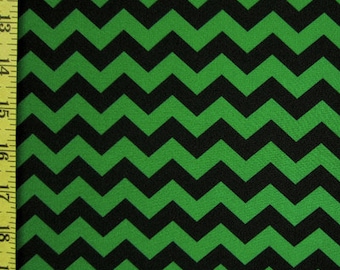 Chevron Print auf Poly Spandex Stoff (Grün/Schwarz) | (4-Wege-Stretch)