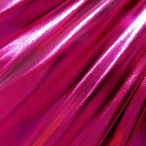 Holografische fuchsia-matrixstip op zwarte nylon spandexstof | (4-way stretch/op maat geknipt)