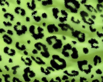 『 Green Leopard fam 』by Zuberi 60*60cm Outdoor Panther Topiary Green Figures — Decor Factory Studio