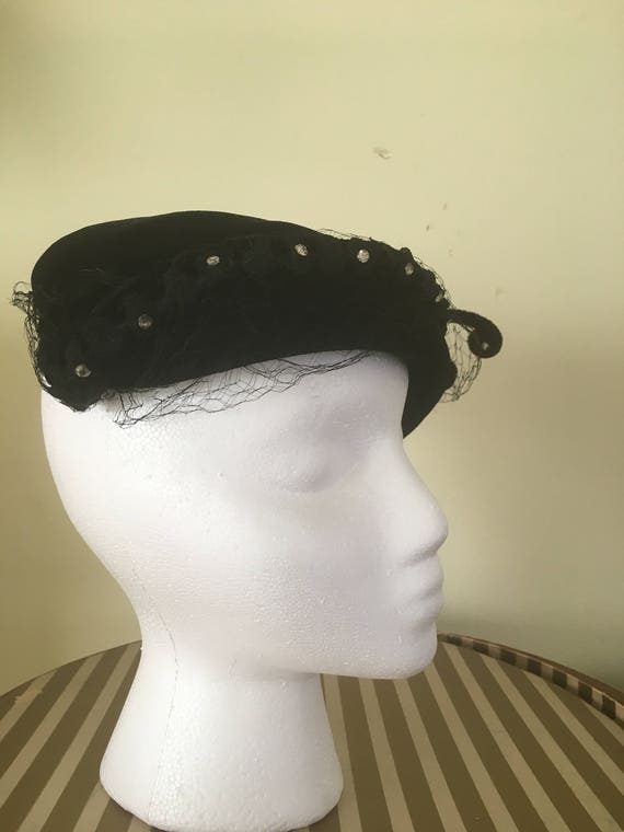 1950s Velvet Hat - image 4