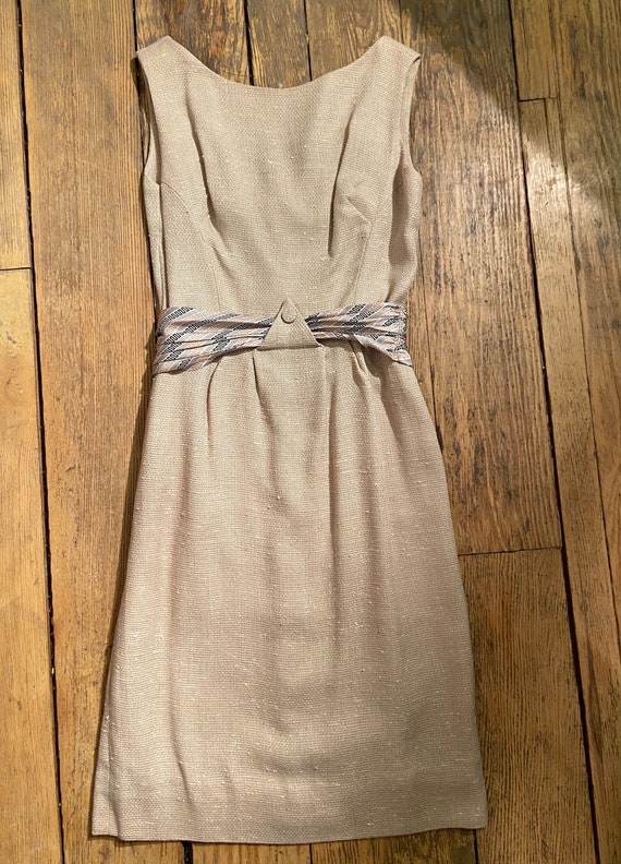 Elegant 1960s/70s Fitted Dress - image 1
