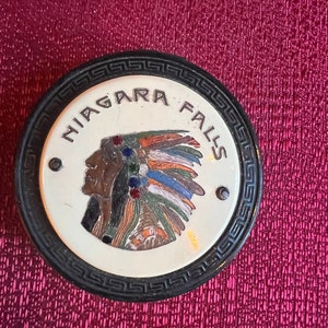 Vintage Niagara Falls Blush Compact