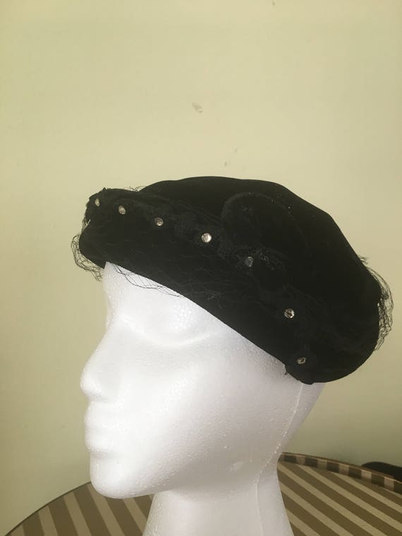 1950s Velvet Hat - image 3