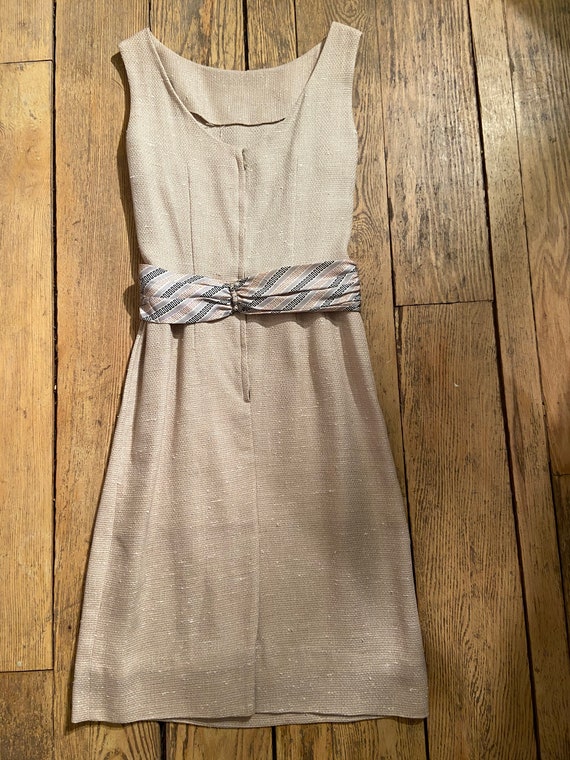 Elegant 1960s/70s Fitted Dress - image 3