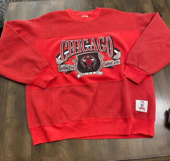 Vintage 2000s Chicago Bulls sweatshirt
