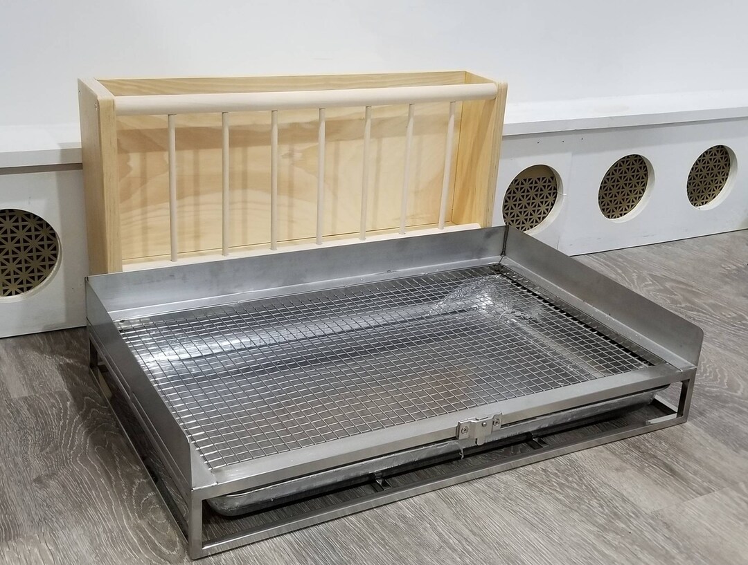 Stainless Steel Scatterless Litter Box With Guards Wood Hay Feeder Food