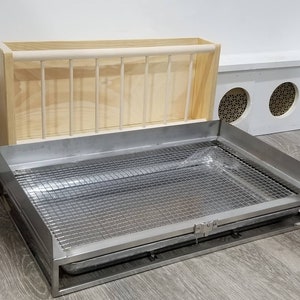 Stainless Steel Scatterless Litter Box with Guards Wood Hay Feeder Food Stand 3 in 1 for Bunny Rabbit