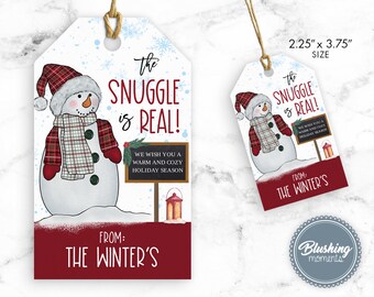 Etiquetas de regalo de Navidad: The Snuggle es Real-Secret Santa-White Elephant Gift-Office o Teacher Tags, Blanket Mitten Tag-Plantilla editable