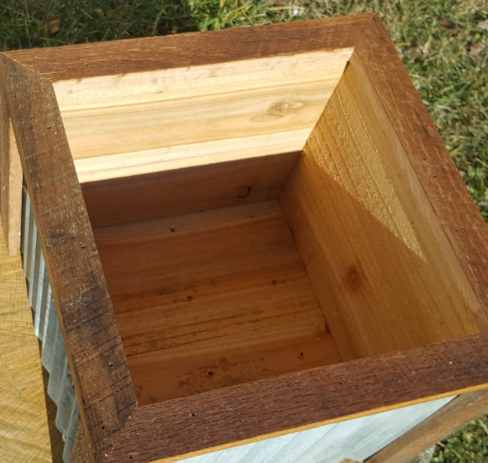 Caja de flores / caja de jardinera / madera de granero y | Etsy