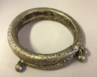Seltenes Vintage Jemen oder Berber Großes Rassel Armband