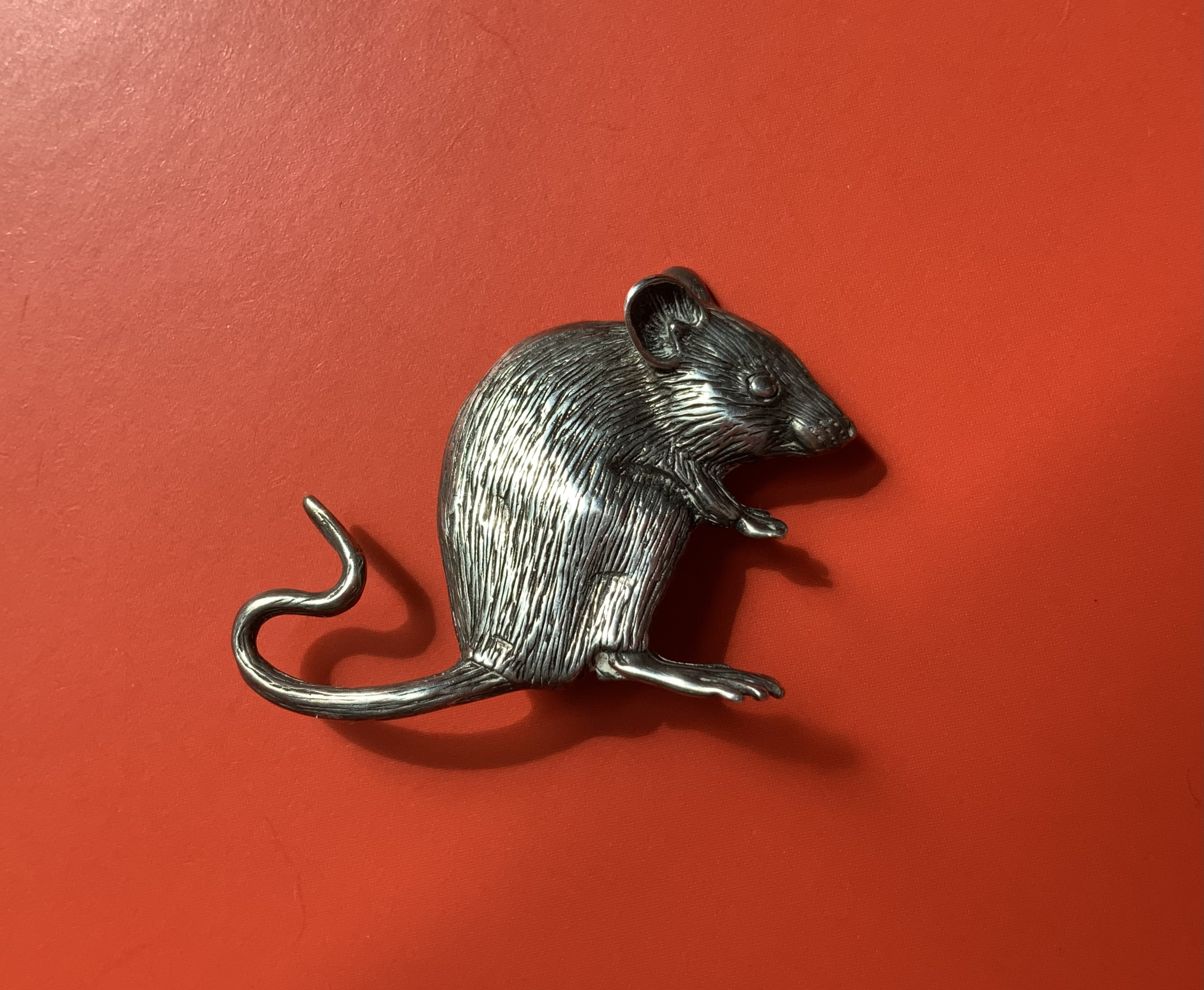 Rat brooch deals