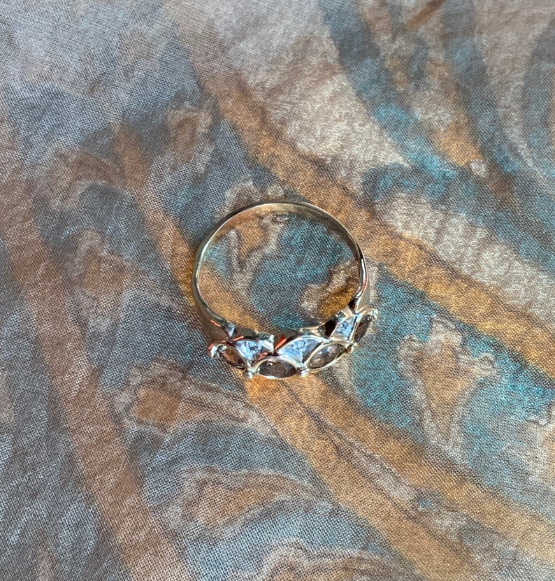 Diamond and andalusite dress ring in 9 ct gold..