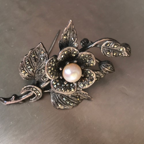 Hand crafted German silver brooch popular