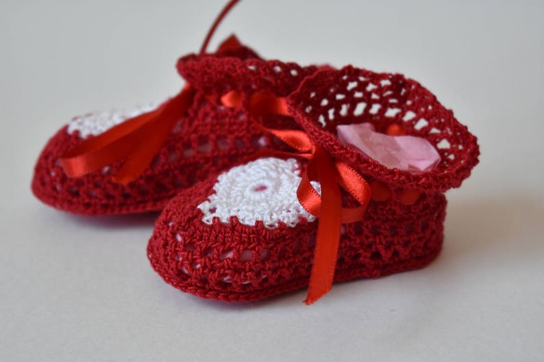 Sweet Heart Baby Booties Red/white heart