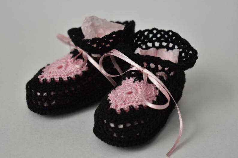 Sweet Heart Baby Booties Black/pink heart