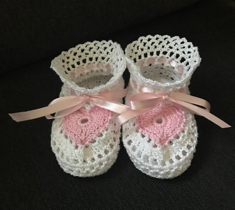 Sweet Heart Baby Booties White/pink heart