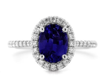 Natural Blue Sapphire 1.42 carats set in 18K White Gold Ring with 0.32 carats Diamonds / GIA Report