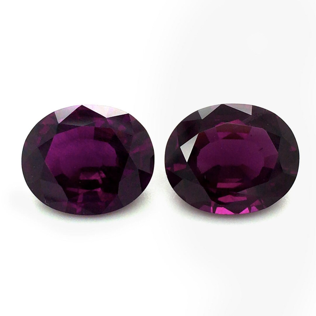Gemstones, Genuine Purple Matching Pair 19.37 Carats
