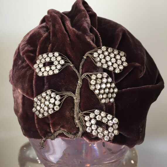 Vintage 1930’s Brown Silk Velvet Rhinestone Flapper Cloche Hat Flapper Cloche Velvet Vintage Hats for Women for sale | eBay main image 4