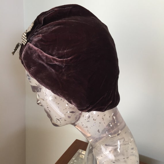 Vintage Velvet Cloche Turban Flapper Hat with Rhi… - image 4