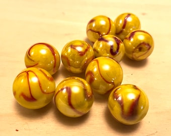 10 Mittelgelb und Rot Strudel Wirbel Murmeln Spielzeug Spiele vintage historisch, Schmuckherstellung