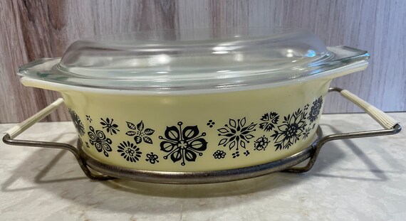 Vintage Pyrex Casserole Dish With Metal Carrier Yellow and Black Pyrex Collectable Made in USA Pressed Flower Design Midcentury Etsy Canada