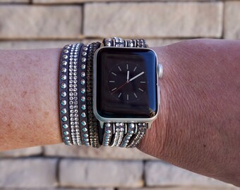 Correa de Apple Watch con diamantes de imitación grises: Correa de doble vuelta con tachuelas