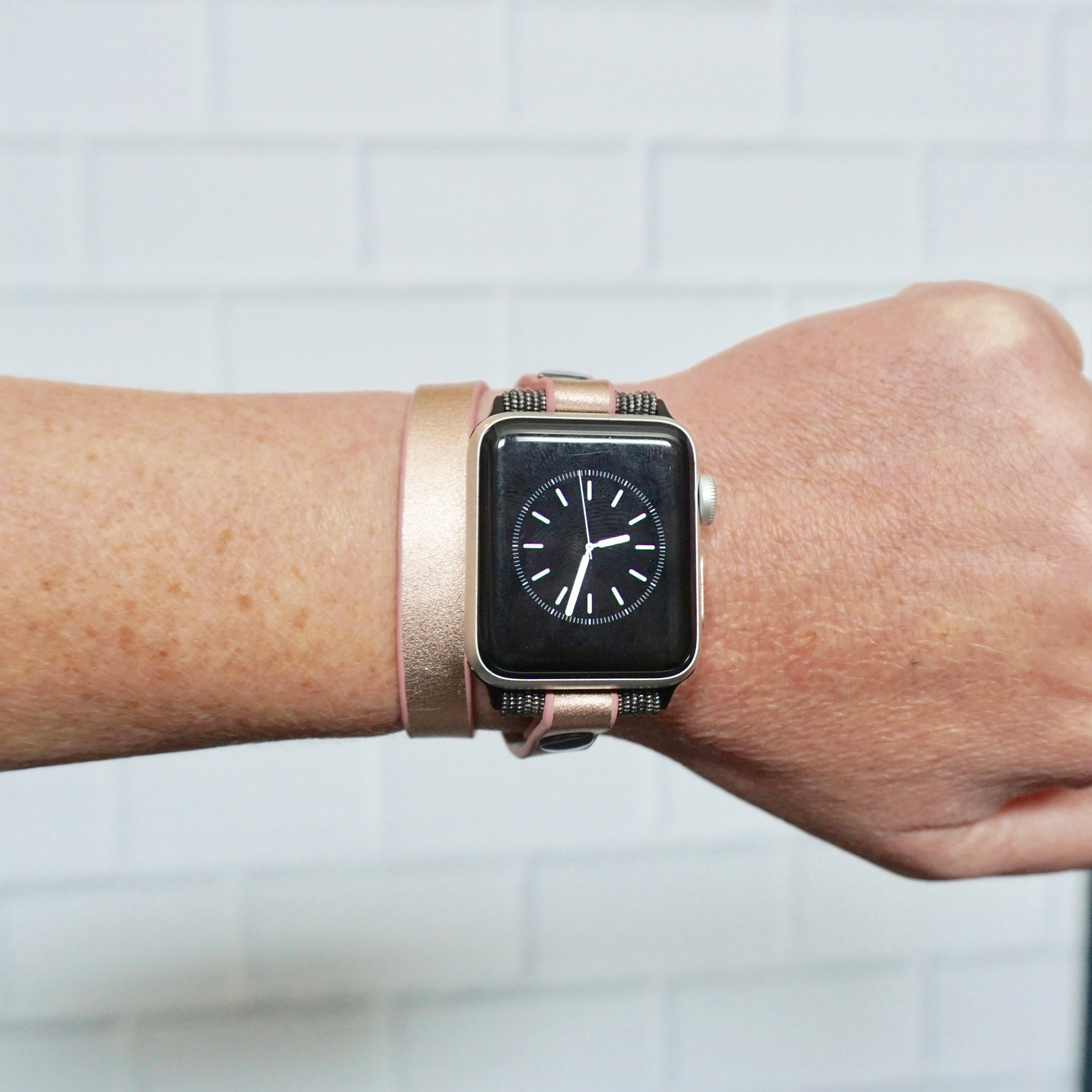 space grey iwatch with rose gold band