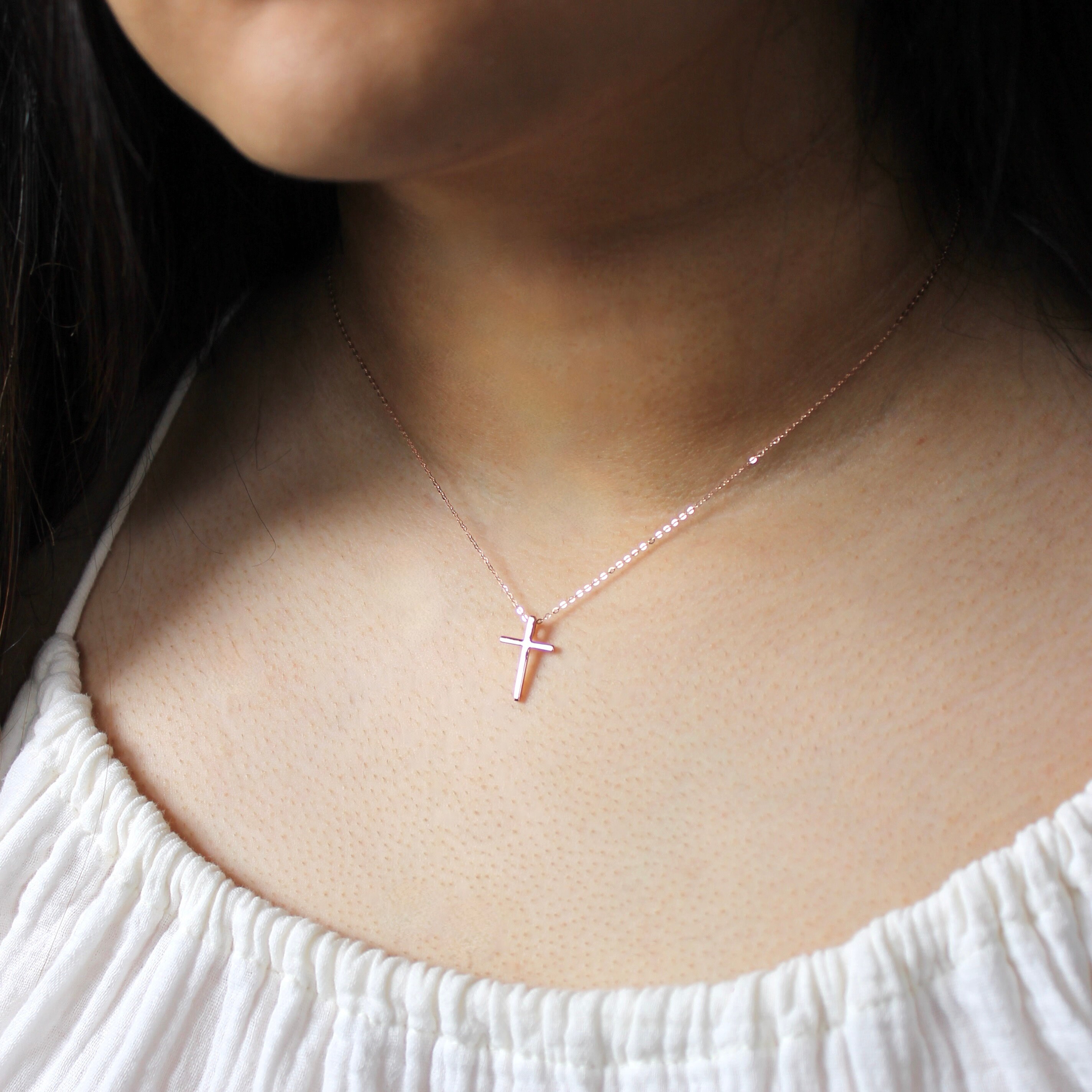 Small rose gold cross necklace discount