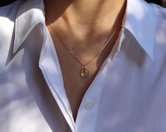 Jungfru Maria halsband/Guadalupe Jungfru Maria halsband/Medalj och halsband i massivt guld/Värdefull skatt för dig själv eller de människor du älskar.