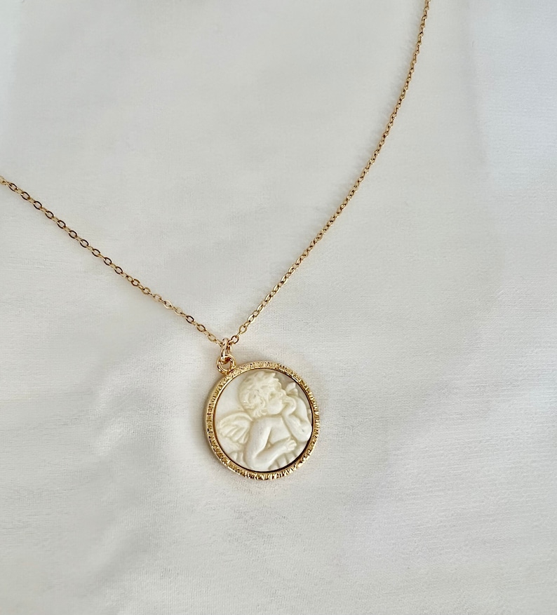 Ängelhalsband/ Pärlemor Ängelhalsband/ Lager i lager/ Kerubhänge/ Perfekt för henne. NO1O bild 5