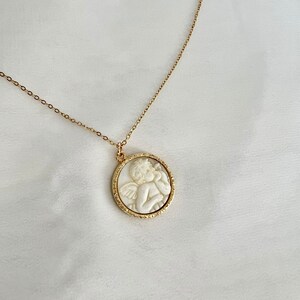 Ängelhalsband/ Pärlemor Ängelhalsband/ Lager i lager/ Kerubhänge/ Perfekt för henne. NO1O bild 3