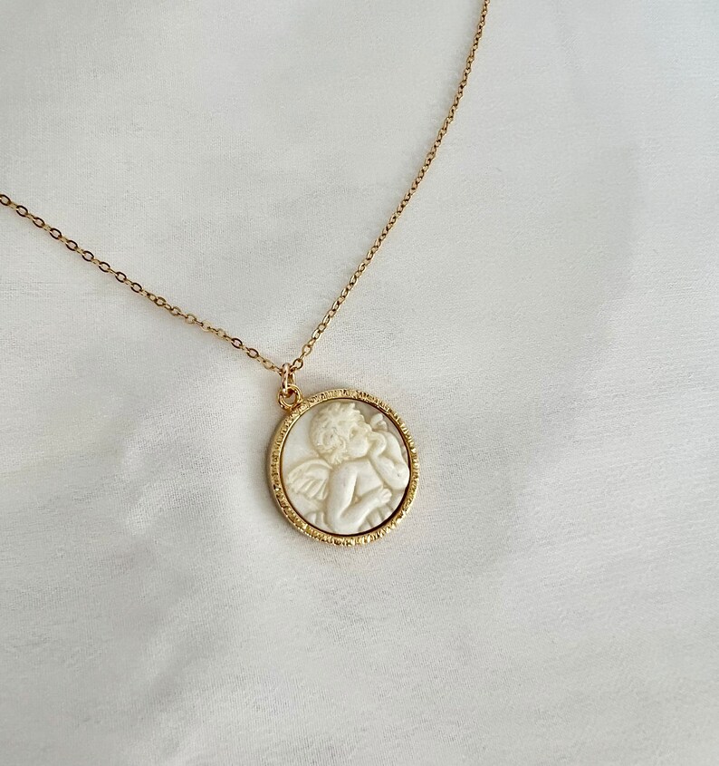 Ängelhalsband/ Pärlemor Ängelhalsband/ Lager i lager/ Kerubhänge/ Perfekt för henne. NO1O bild 3