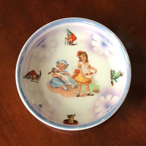 Antique Child&#39;s Feeding Bowl